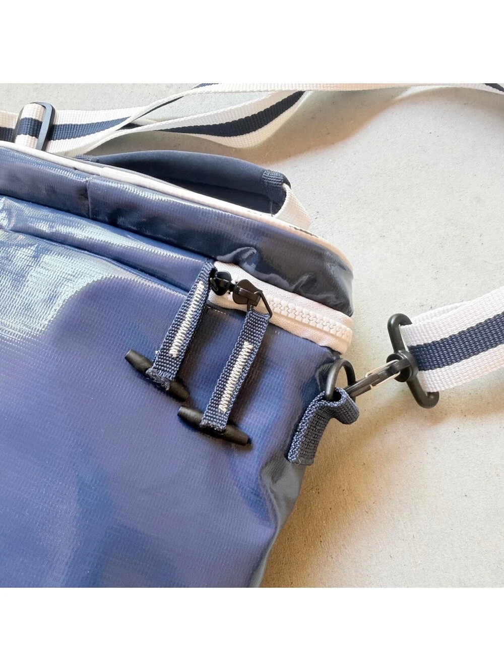 Insulated 2 Bottle Wine Cooler Carrier Bag in Navy Blue by Junedays Picnic Beach